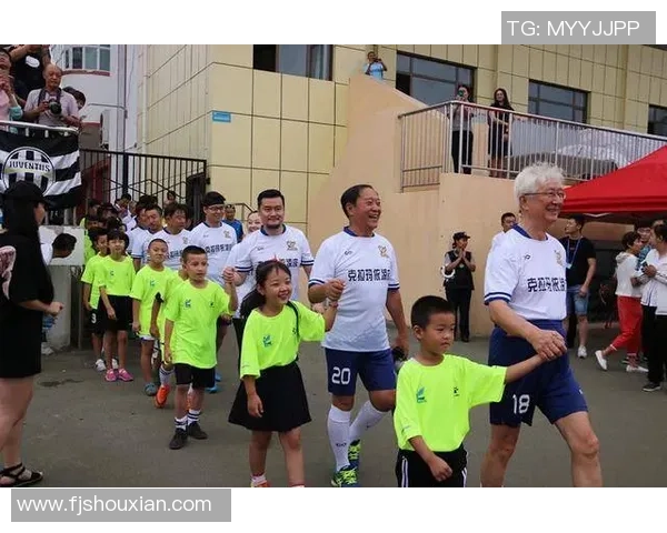 足球明星慈善赛在中国盛大举行助力贫困儿童健康成长与梦想实现